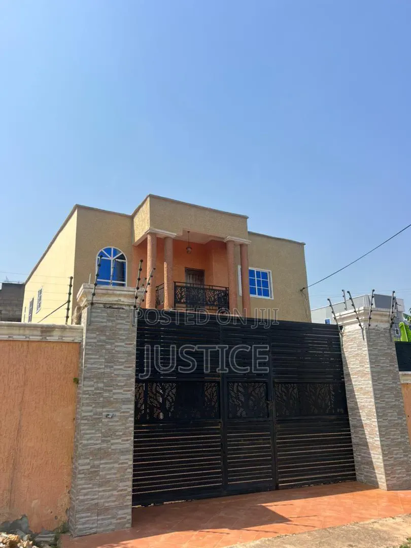 4bdrm House in Kwabenya for sale