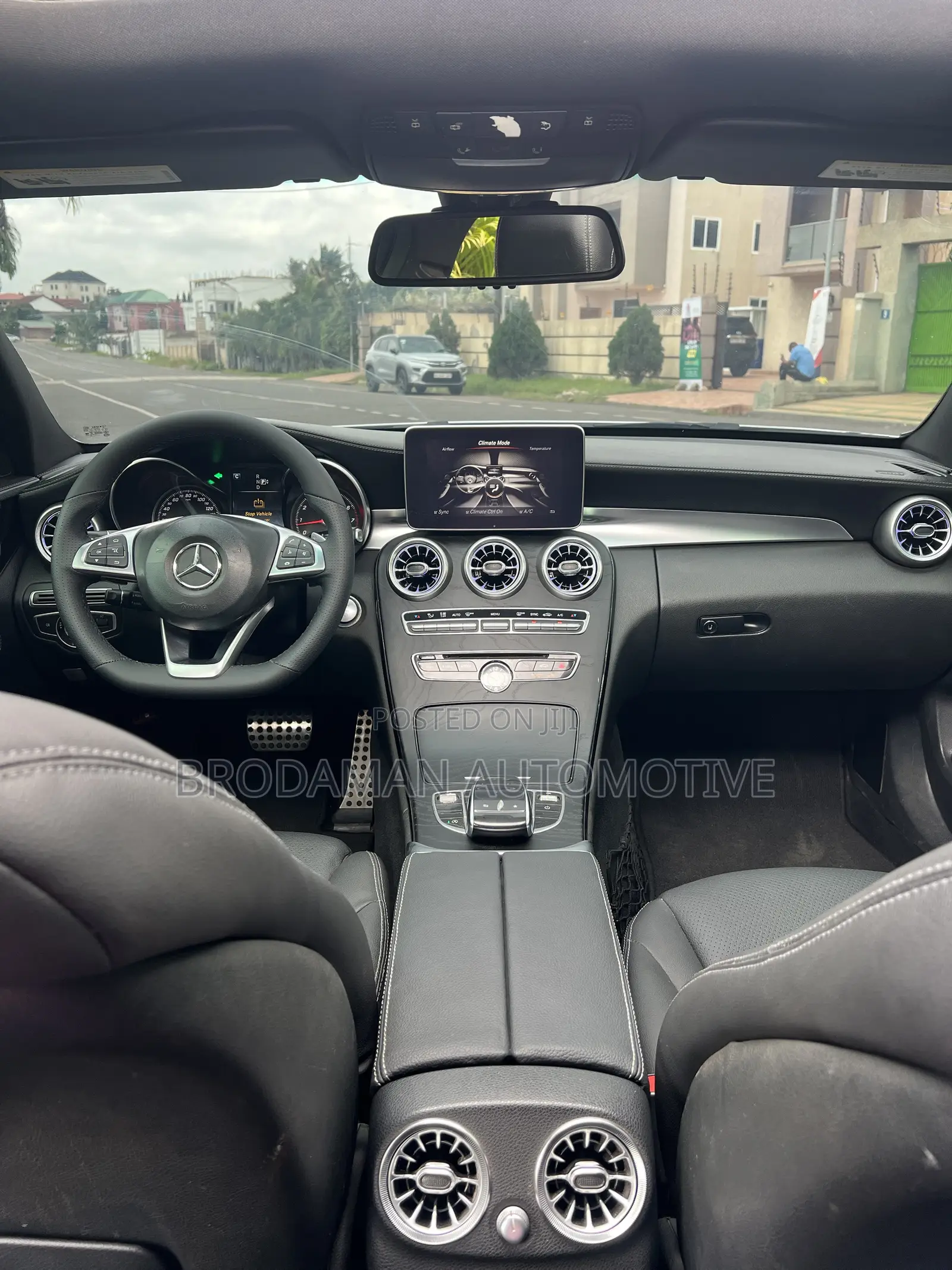 Mercedes-Benz C300 Base 4dr RWD Sedan (2.0L 4cyl 7A) 2015 White