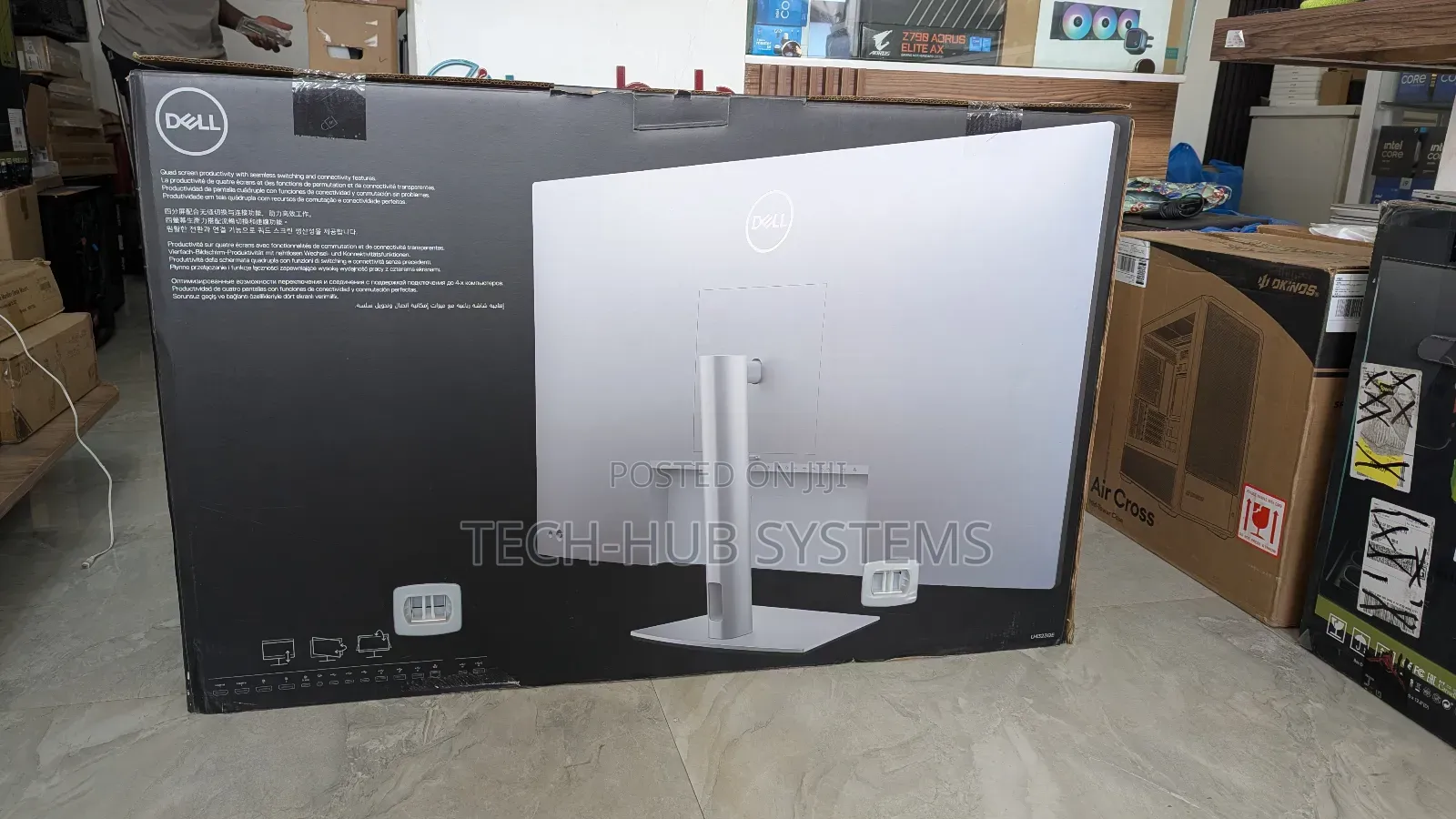 Dell UltraSharp
Dell UltraSharp 43 USB-C Hub Monitor