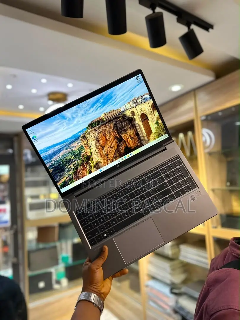 Laptop HP ZBook Power G7 16GB Intel Core i9 SSD 512GB