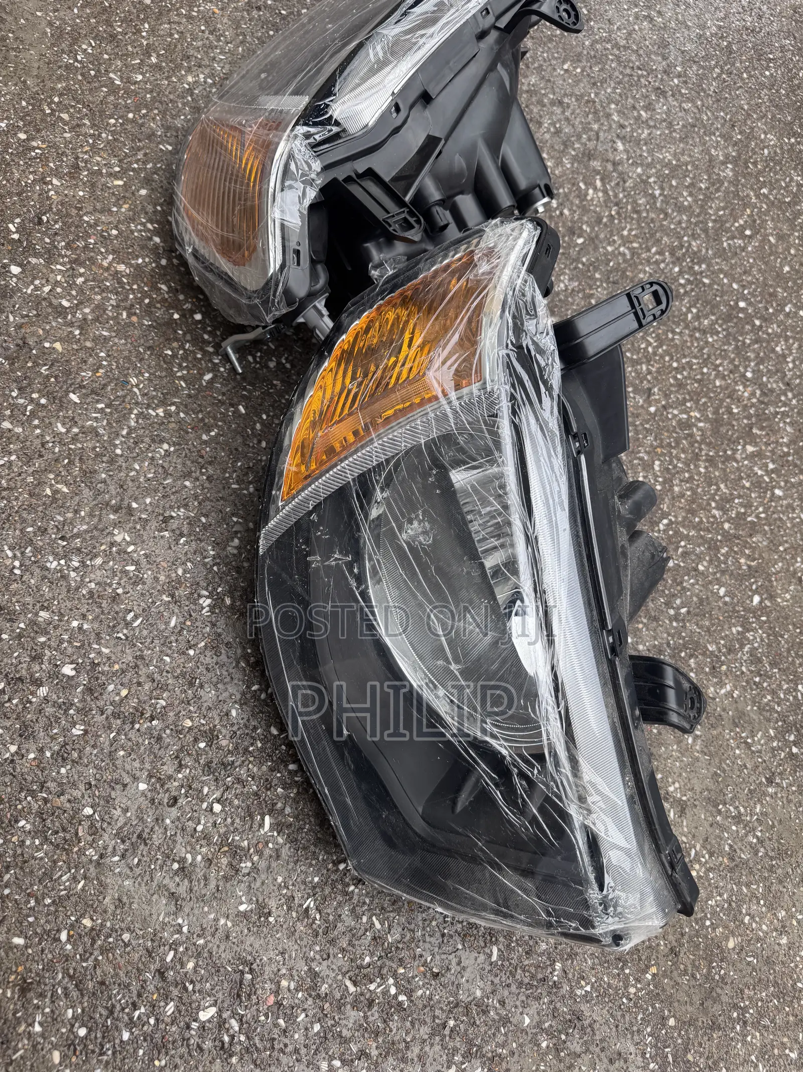 Mitsubishi L200 Headlight Pair