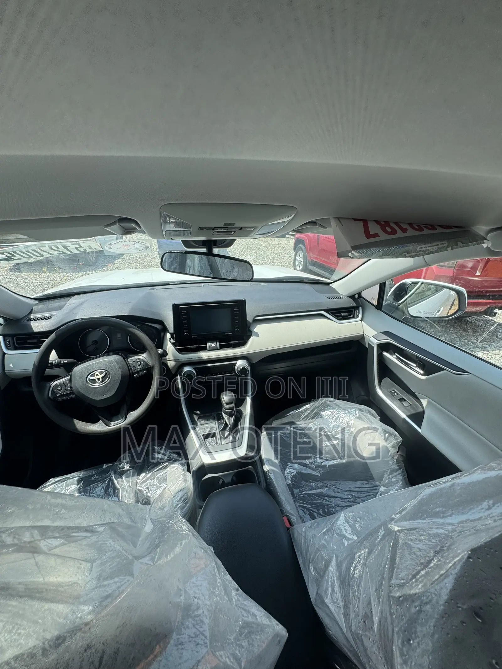 Toyota RAV4 XLE FWD 2020 White