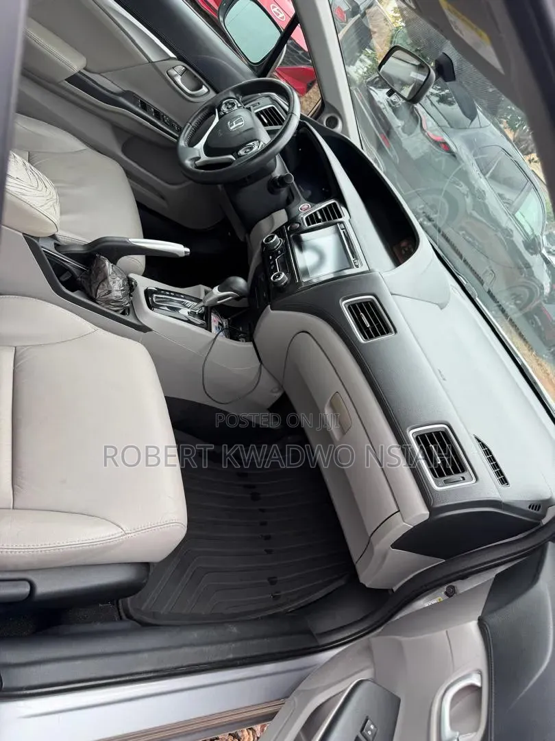 Honda Civic EX-L 4dr Sedan (1.8L 4cyl CVT) 2015 Silver