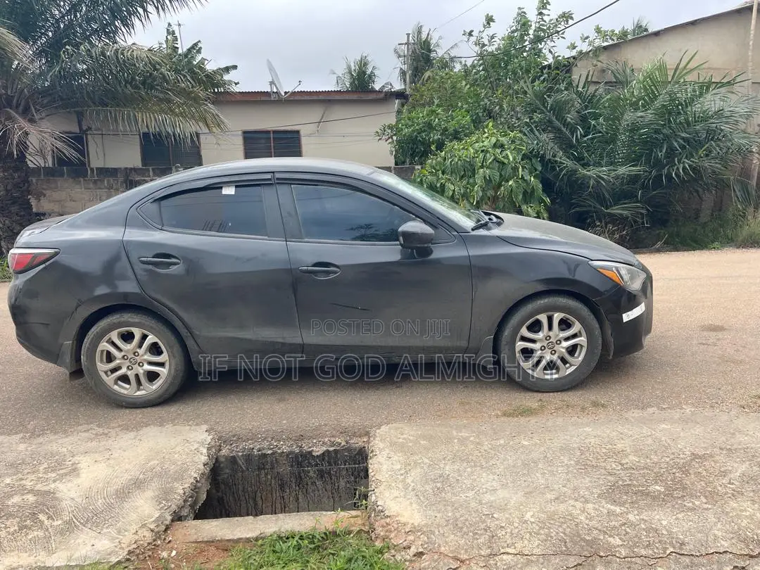 Toyota Yaris iA 1.5 FWD 2018 Black