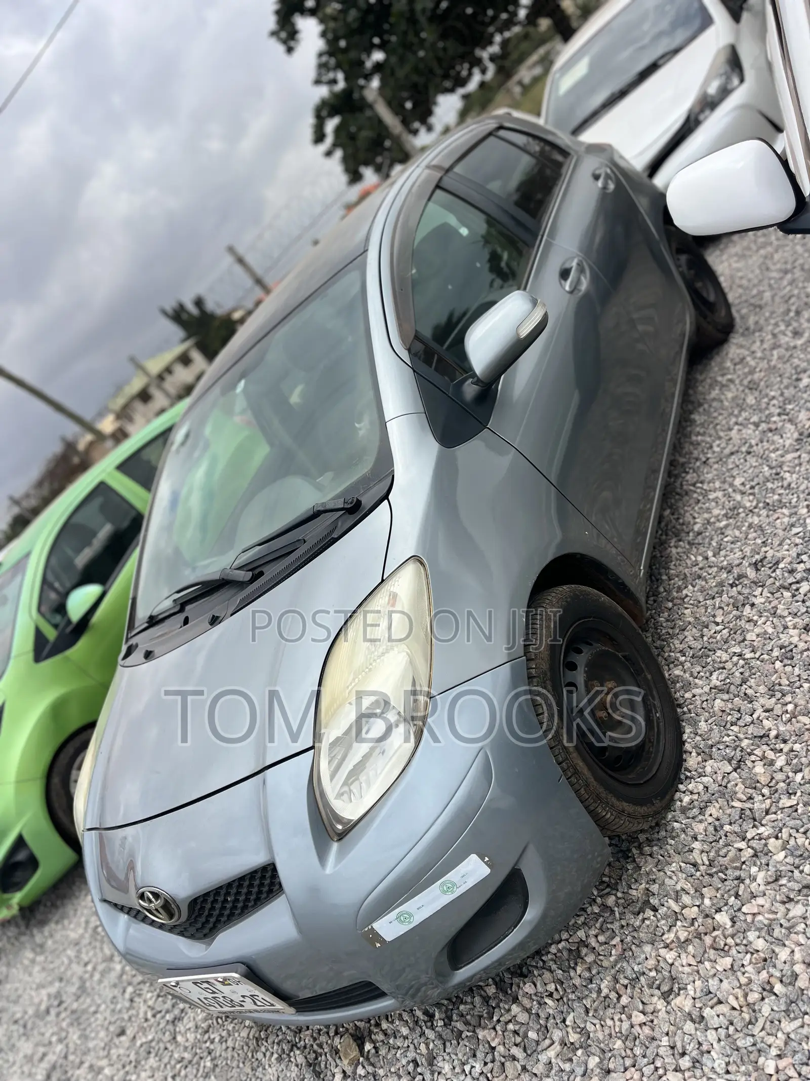 Toyota Vitz 2010 Gray