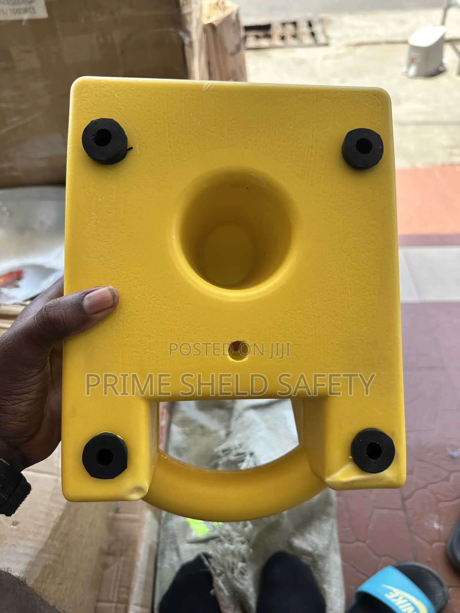Heavy-Duty Rubber Wheel Chock