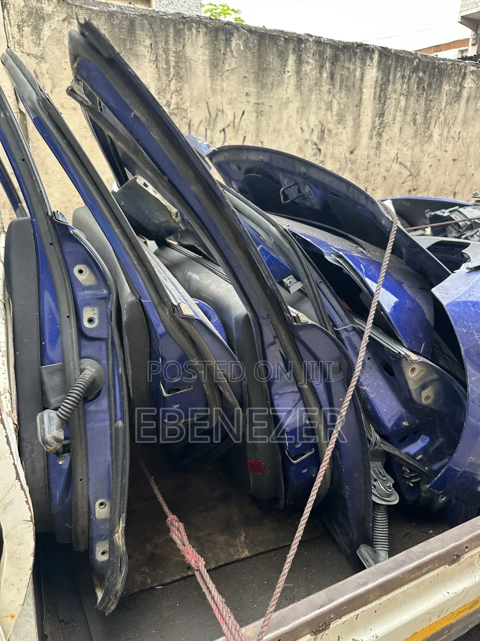 Ford Focus 2015, Complete Doors With Front and Back Bumpers