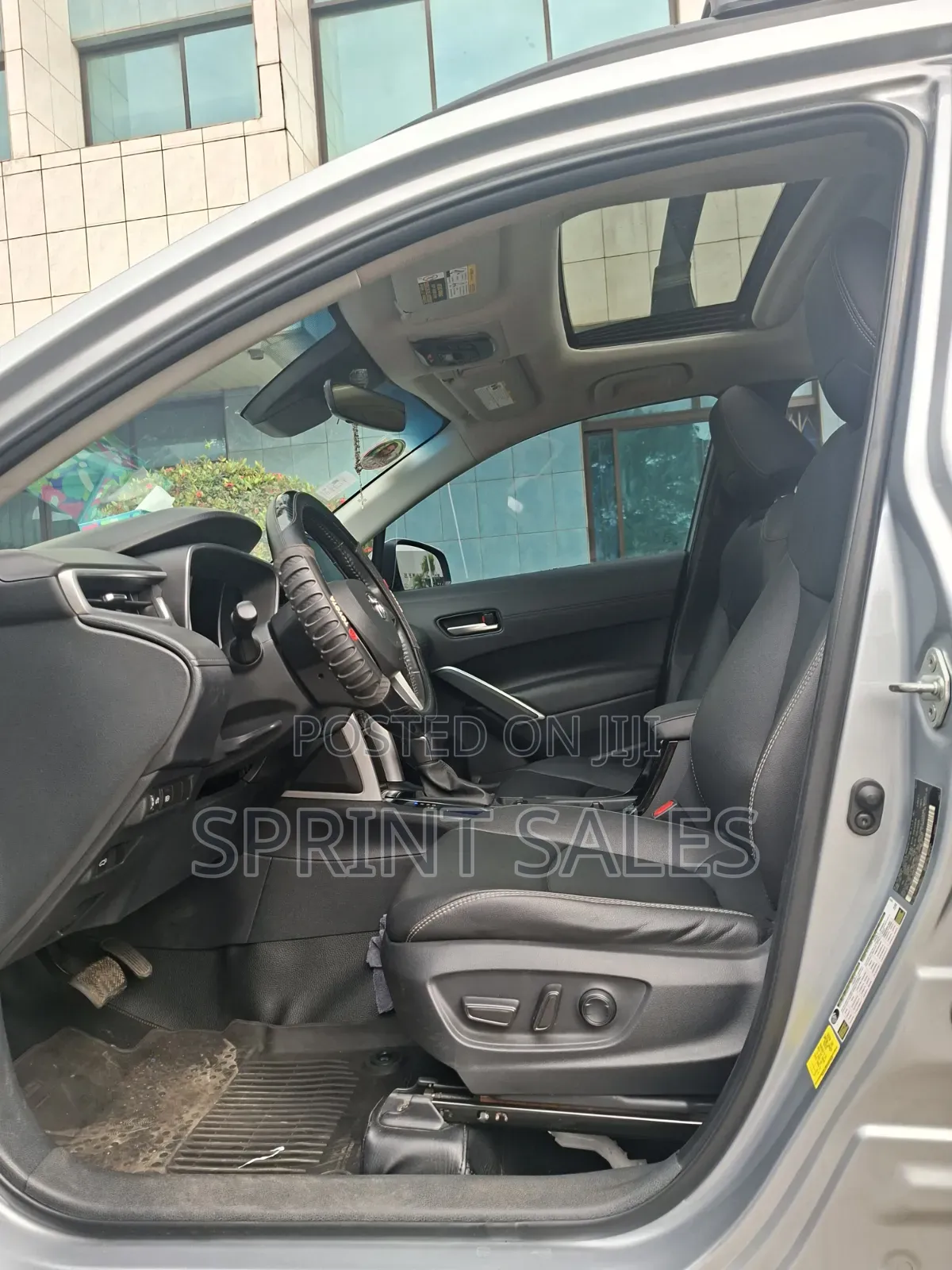 Toyota Corolla Cross XLE 2023 Gray