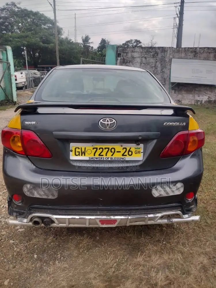 Toyota Corolla 2010 Black