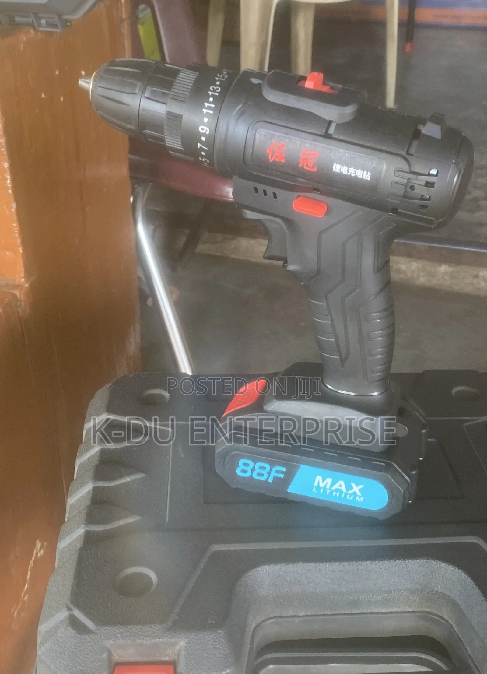 Cordless Drill 21V.(2batteries)