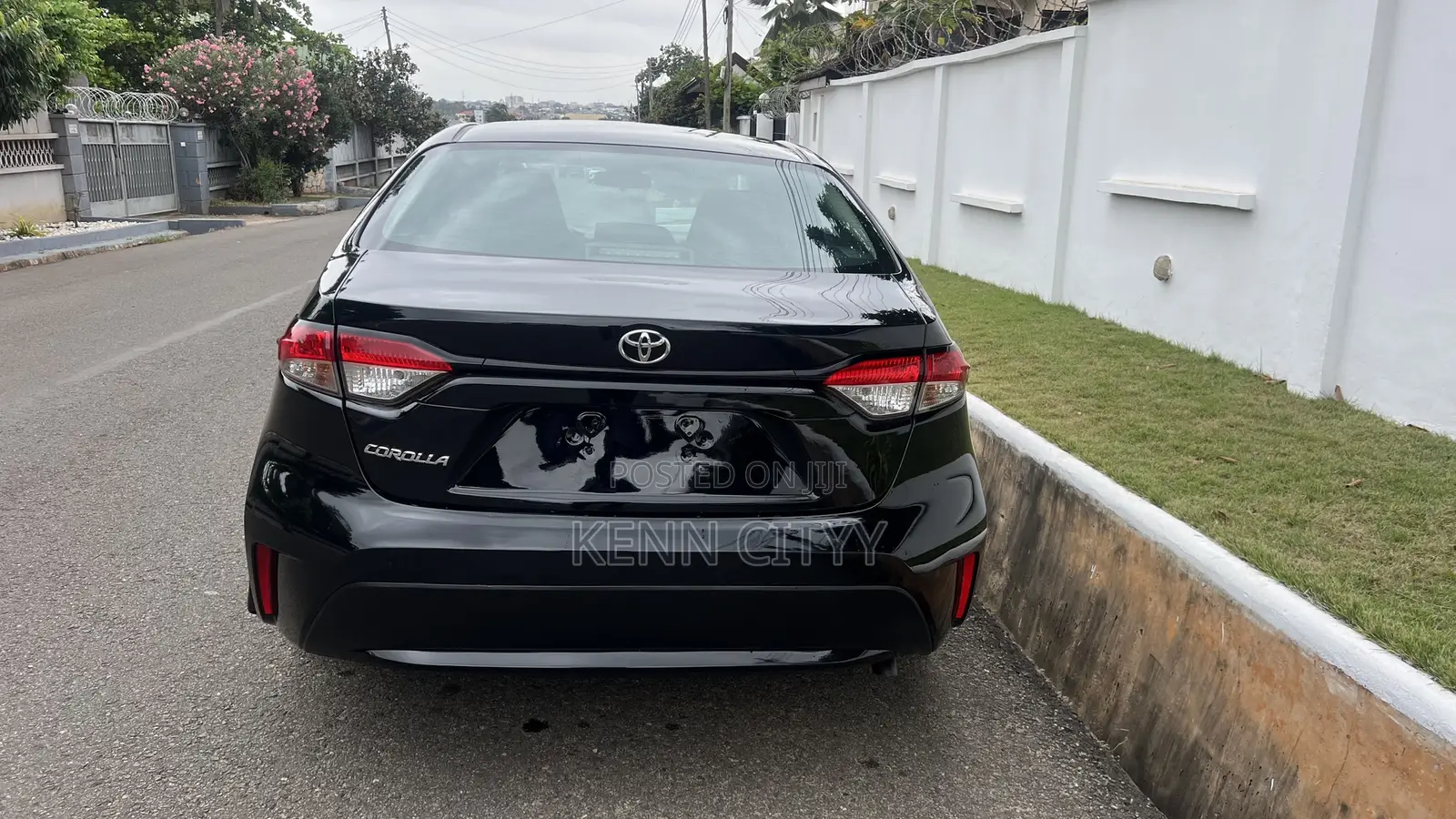 Toyota Corolla LE 2021 Black
