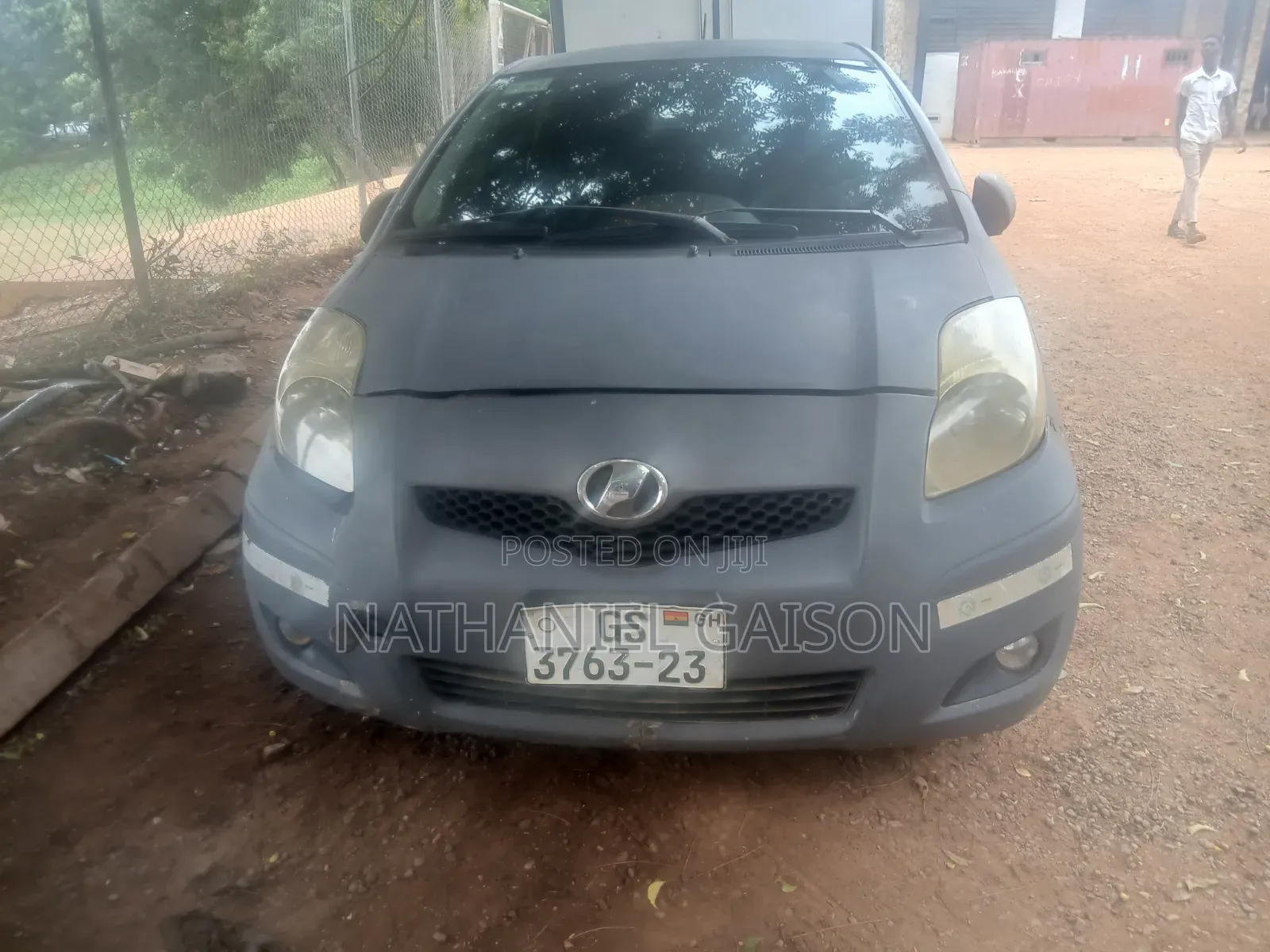 Toyota Vitz 2010 Gray
