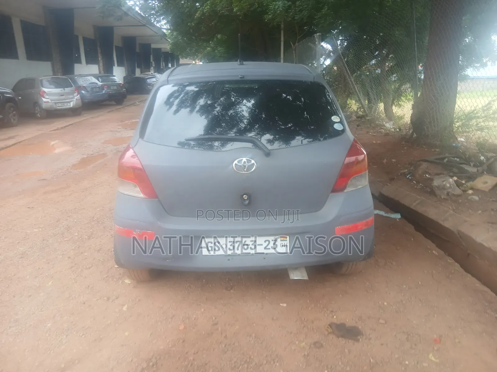 Toyota Vitz 2010 Gray