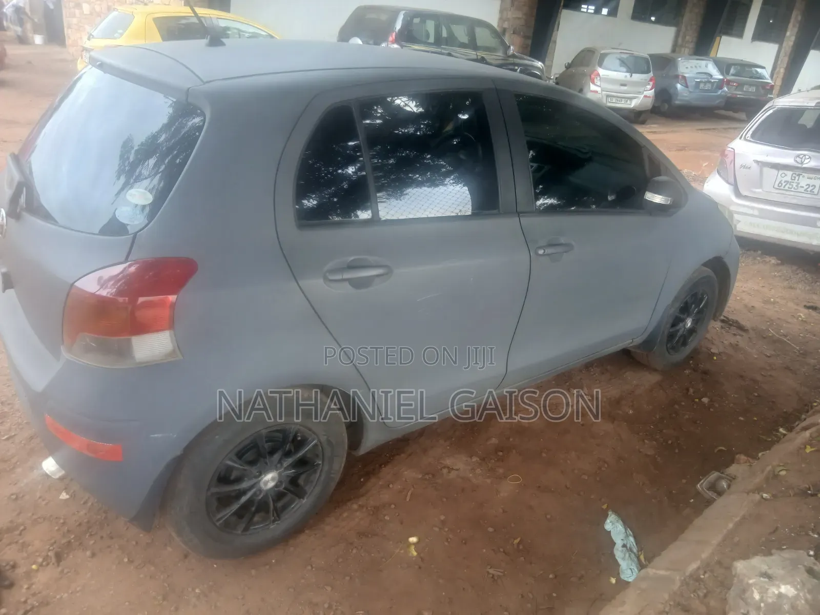 Toyota Vitz 2010 Gray