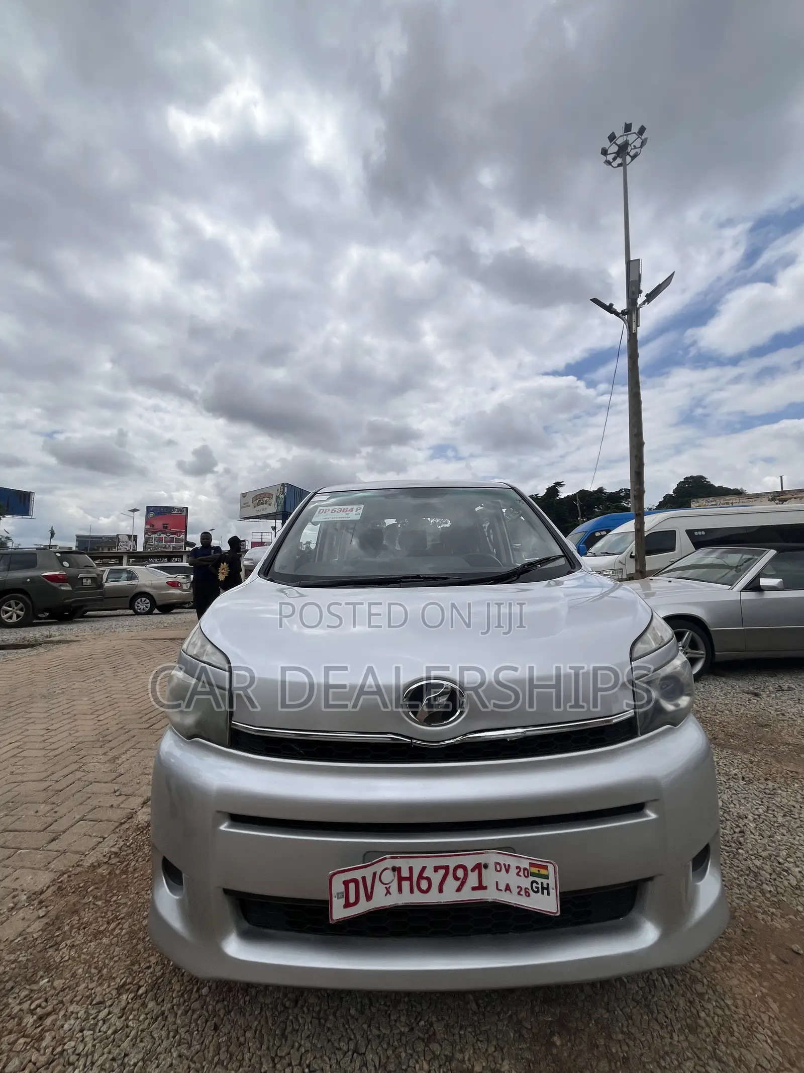 Toyota Voxy 2012 Silver