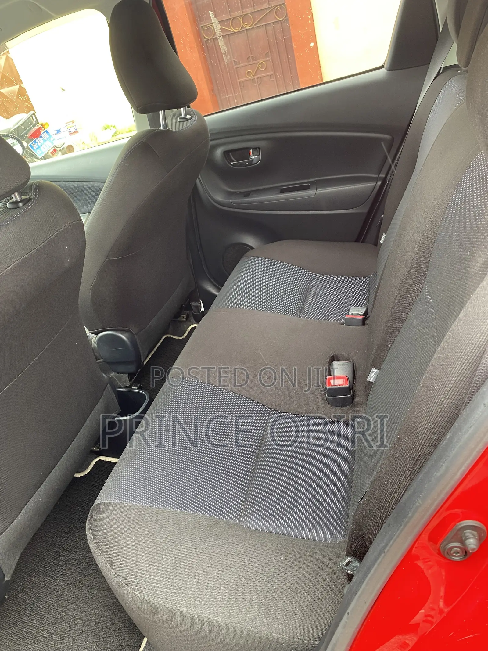 Toyota Vitz 1.3 AWD 3dr 2016 Burgundy