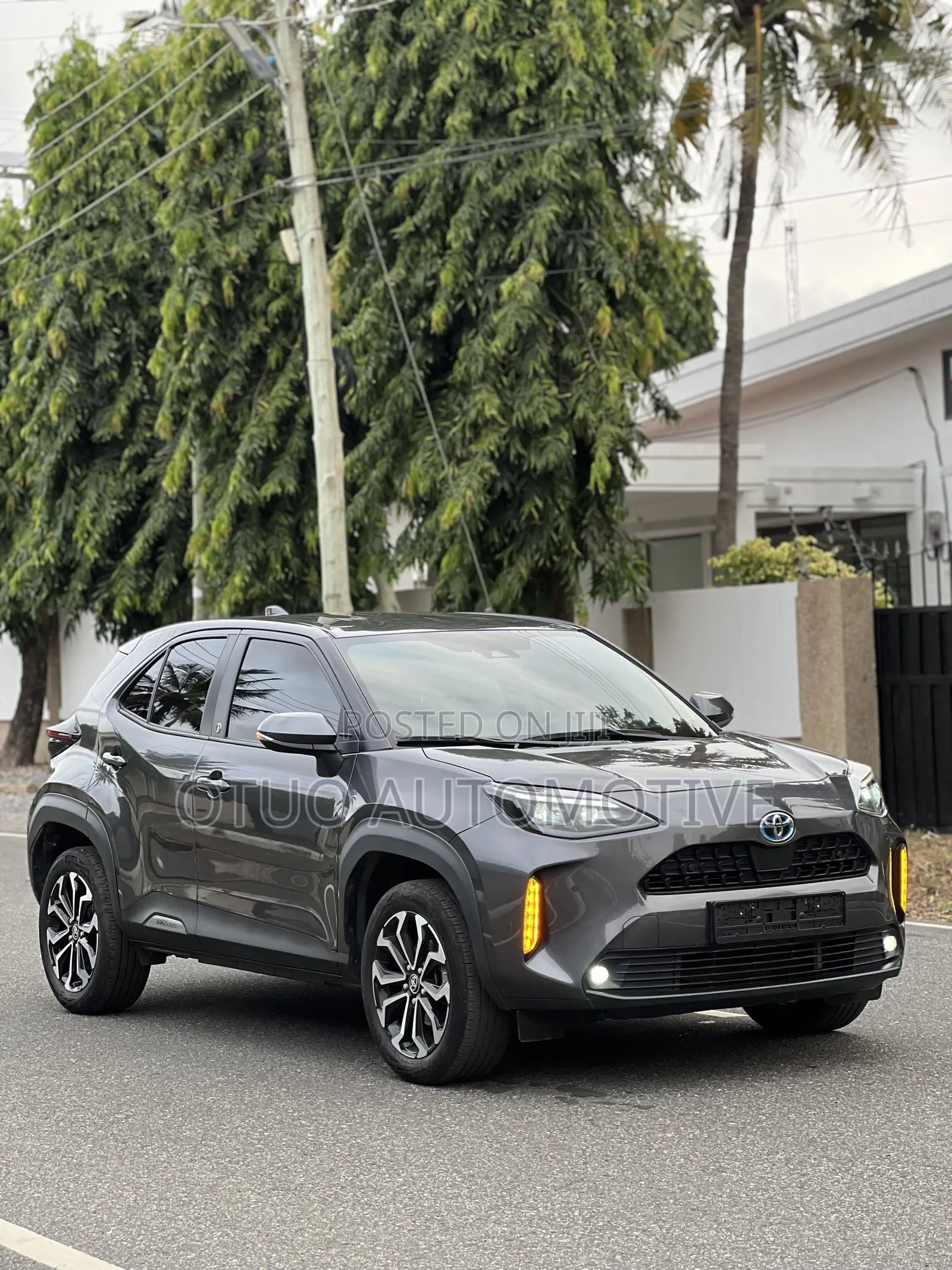 Toyota Yaris Cross 1.5 Hybrid AWD 2022 Gray