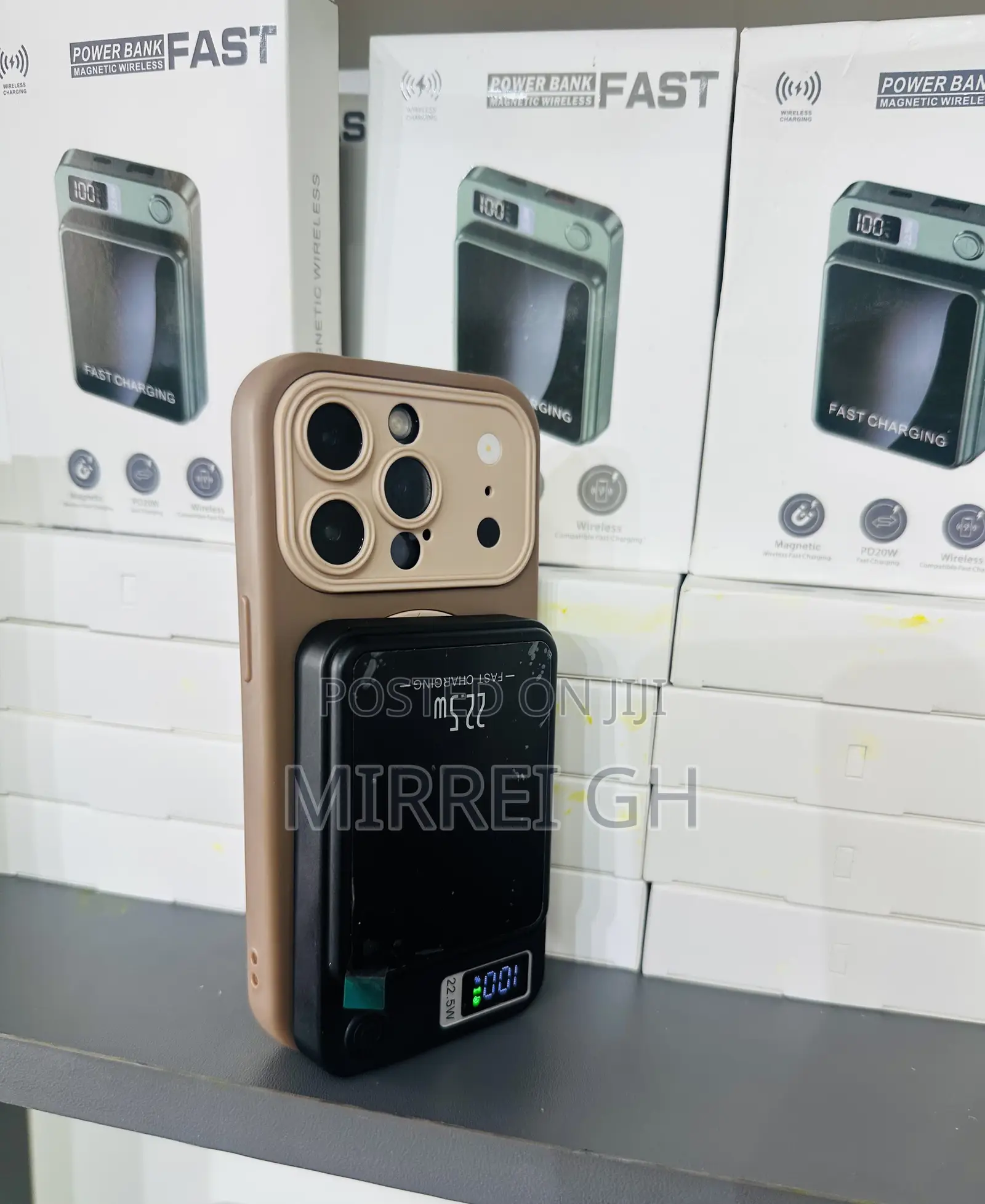Magnetic Wireless Power Bank