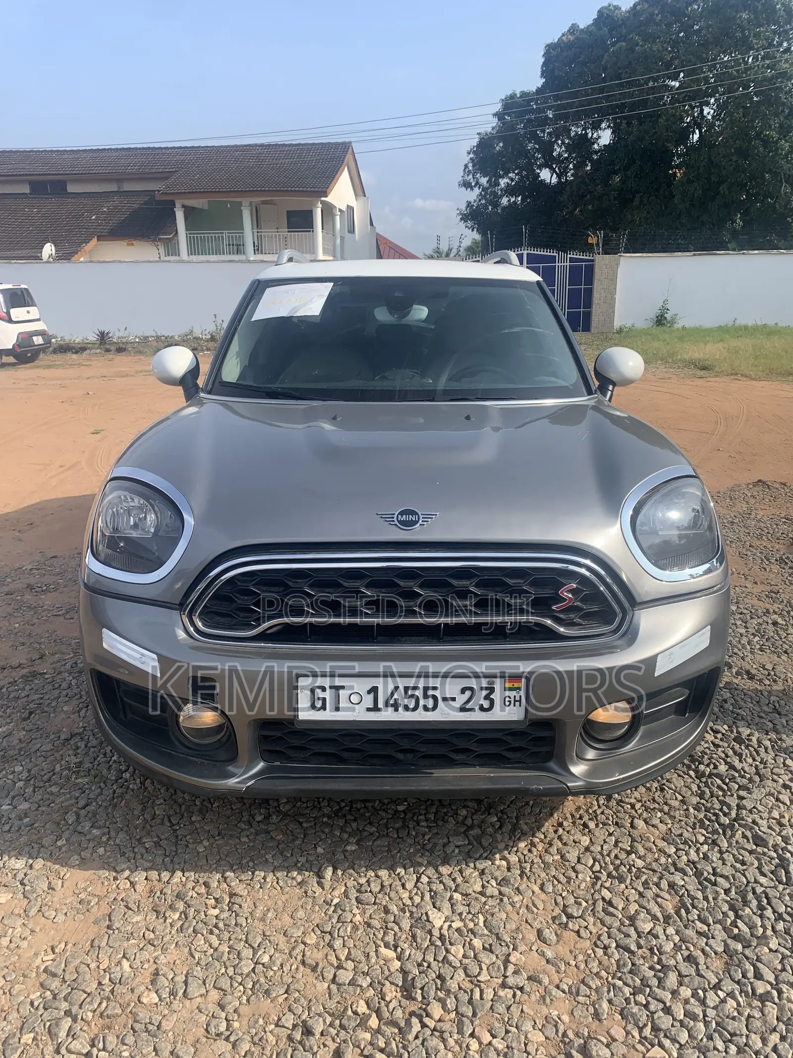Mini Countryman 2019 Brown