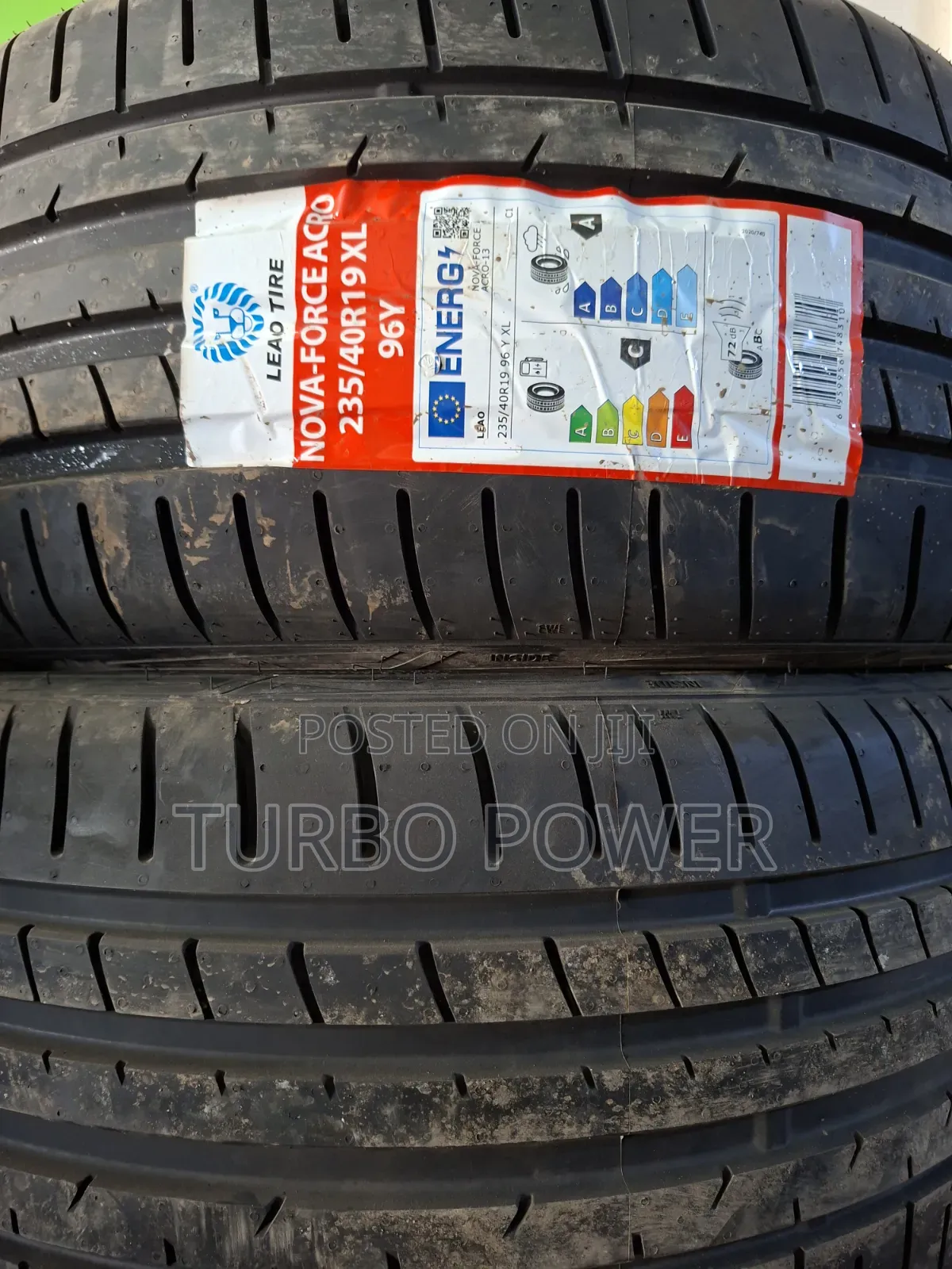235/40r19 96y Leao Tire