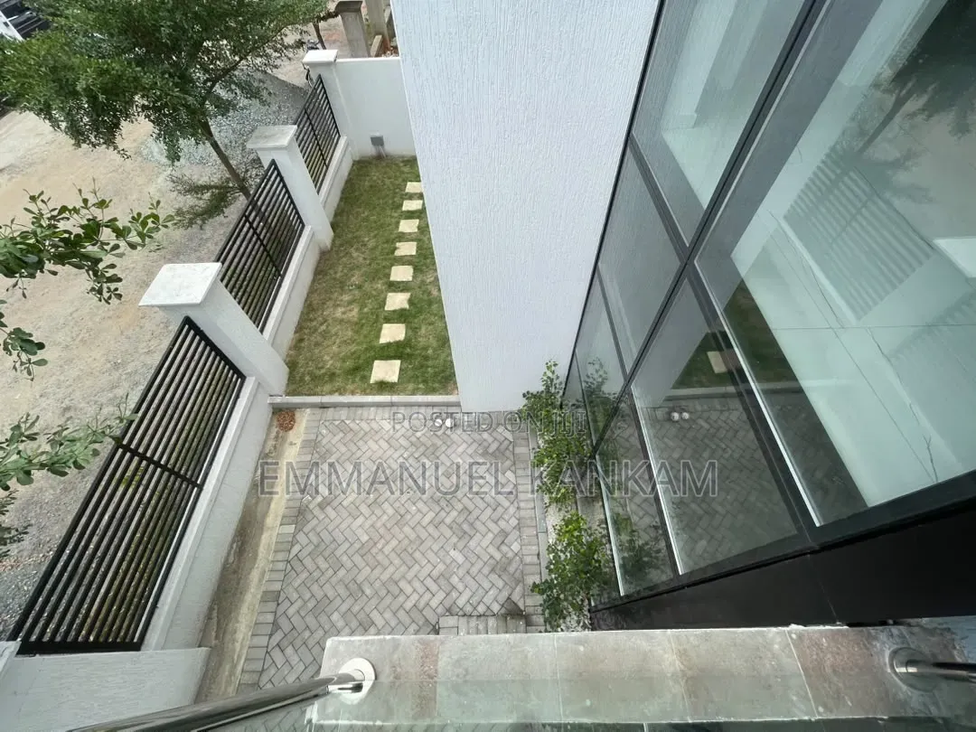 3bdrm House in Manet Court for rent