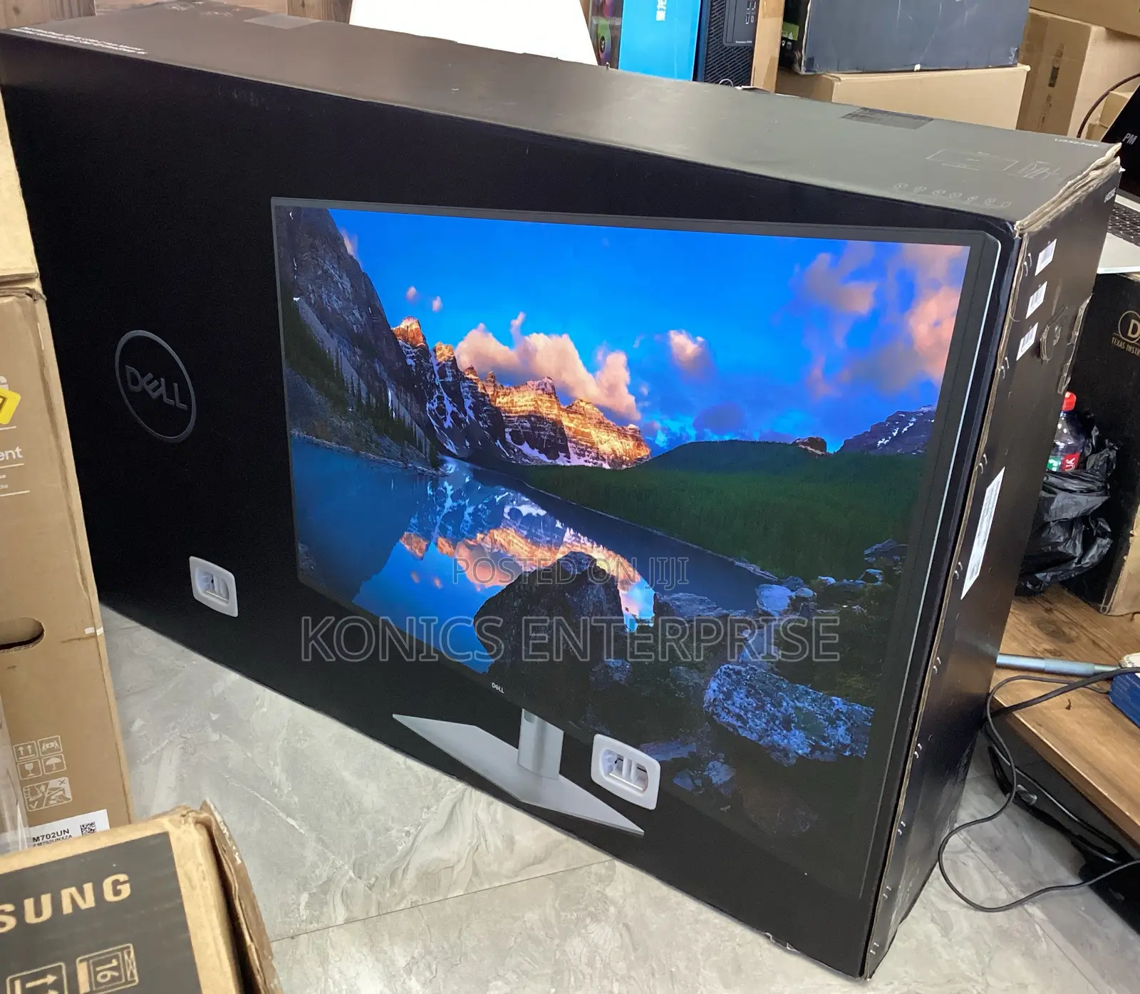 Dell U4323QE UltraSharp 43 USB-C Hub Monitor