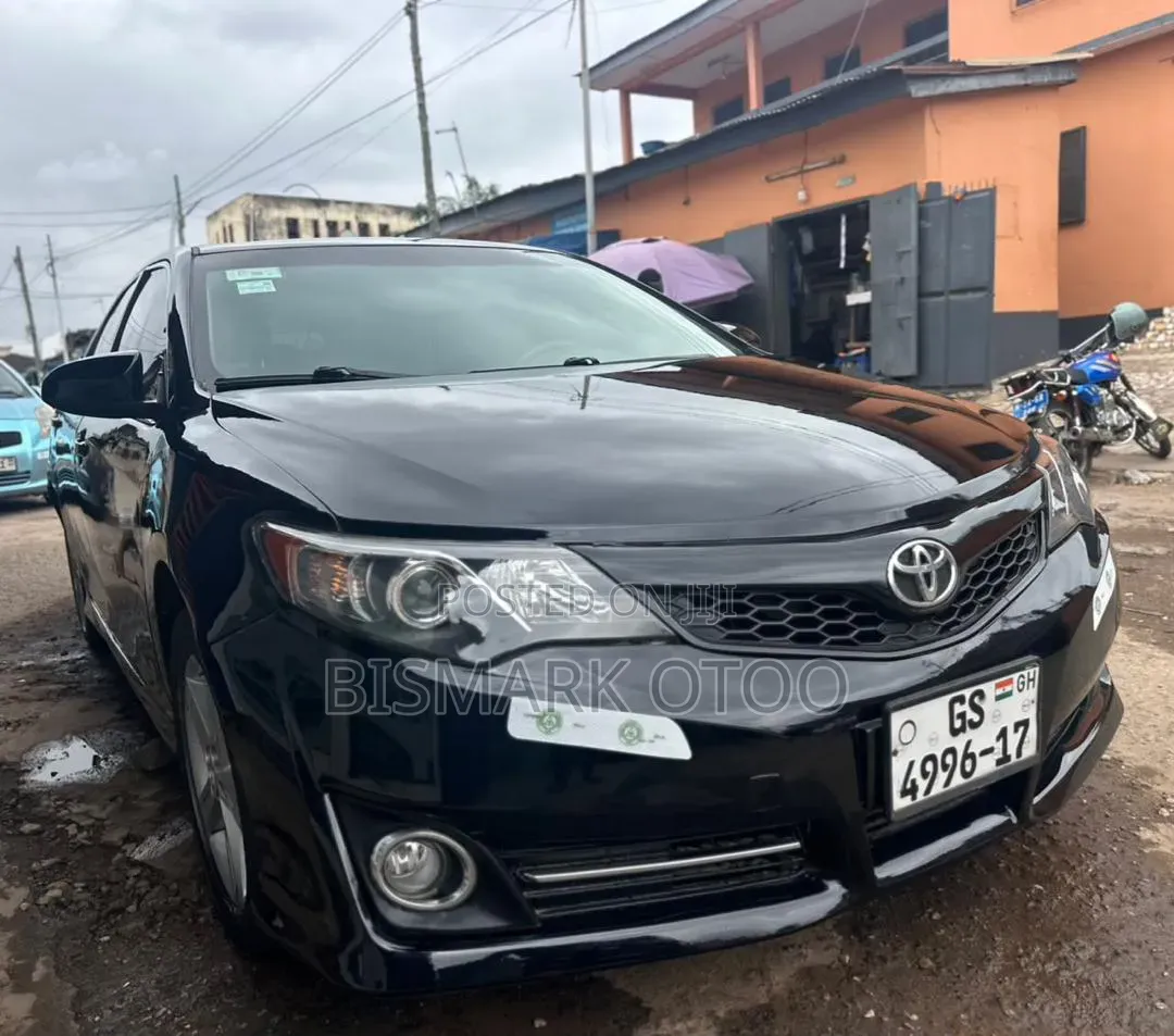 Toyota Camry SE 4dr Sedan (2.5L 4cyl 6A) 2014 Black