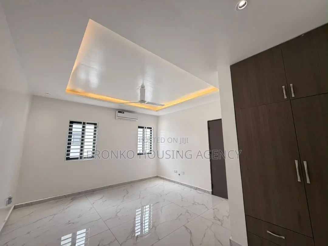3bdrm House in Bronko Housing, Boundary Road Area for rent