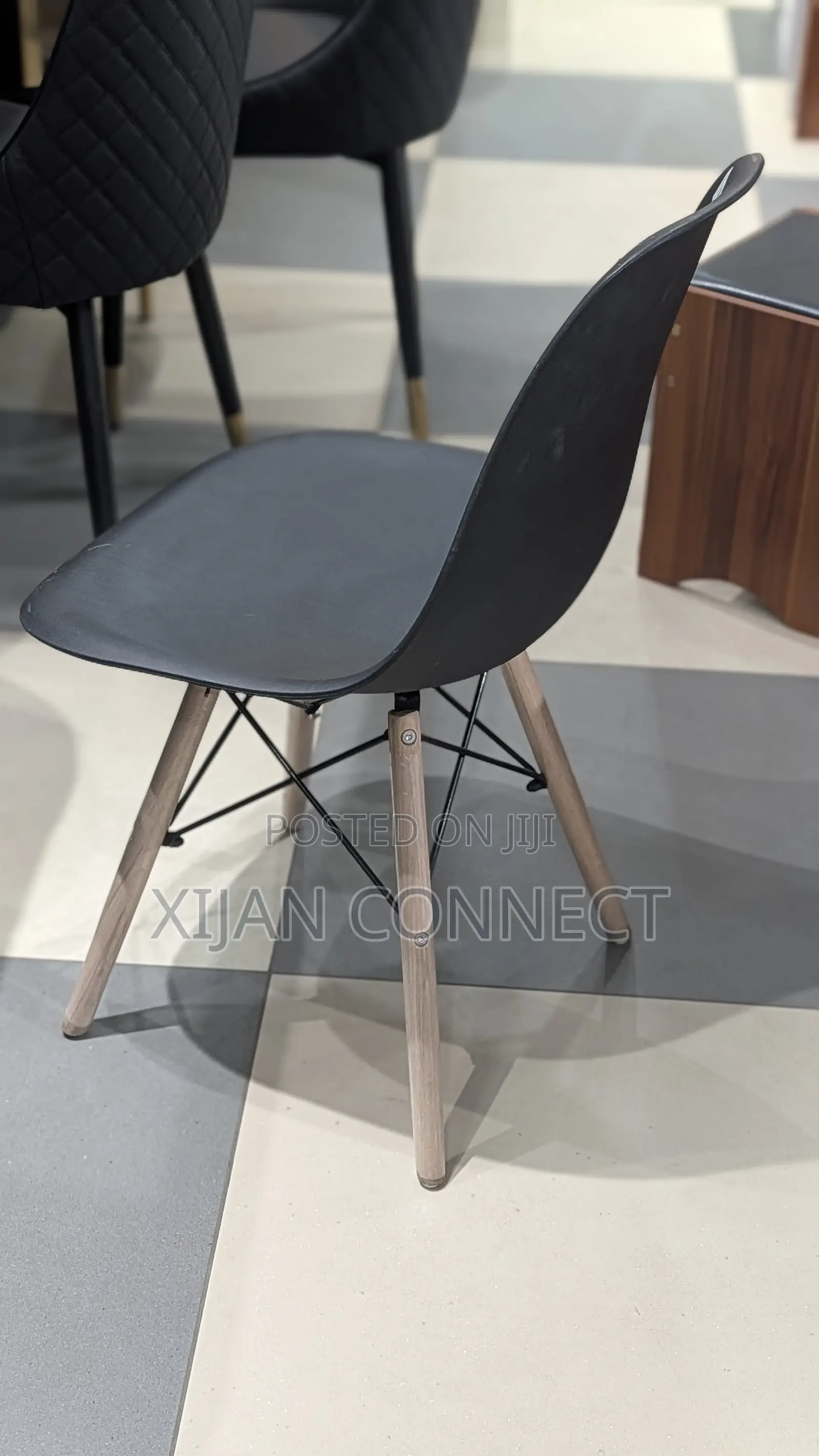 Modern Black Dining Chair – Wooden Legs | Stylish Comfortable