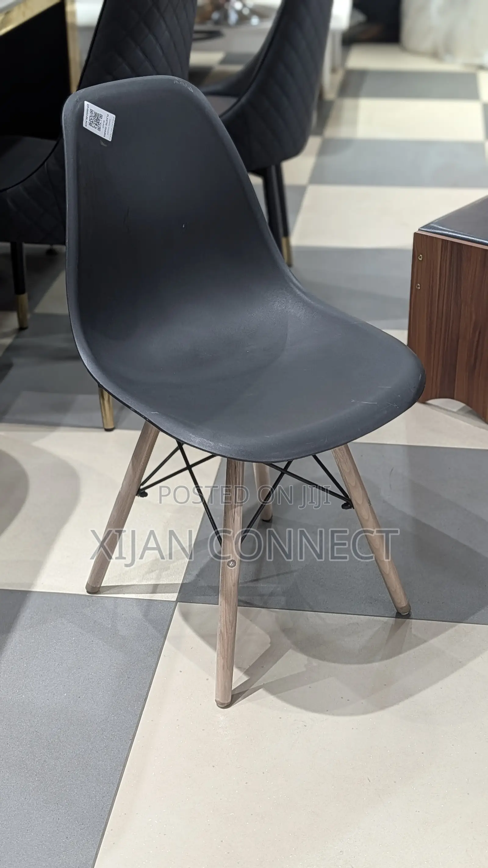 Modern Black Dining Chair – Wooden Legs | Stylish Comfortable