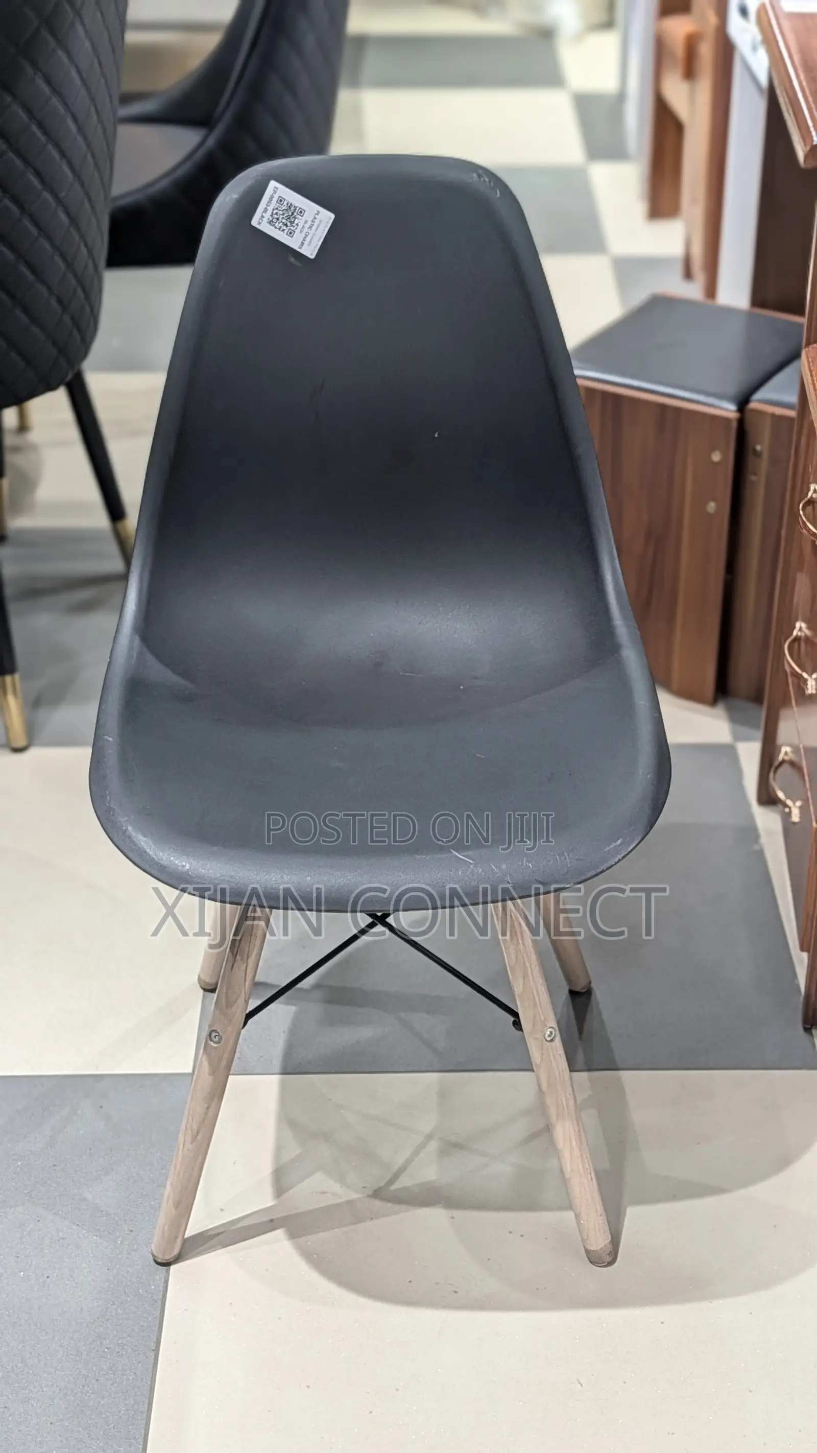 Modern Black Dining Chair – Wooden Legs | Stylish Comfortable