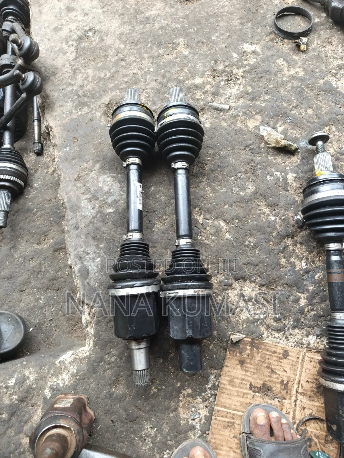 E Class/GLK/Gla/Gle/GLS/GLC/CLK/Cla/Cle/CLS/C300/Shaft Shocks Absorber