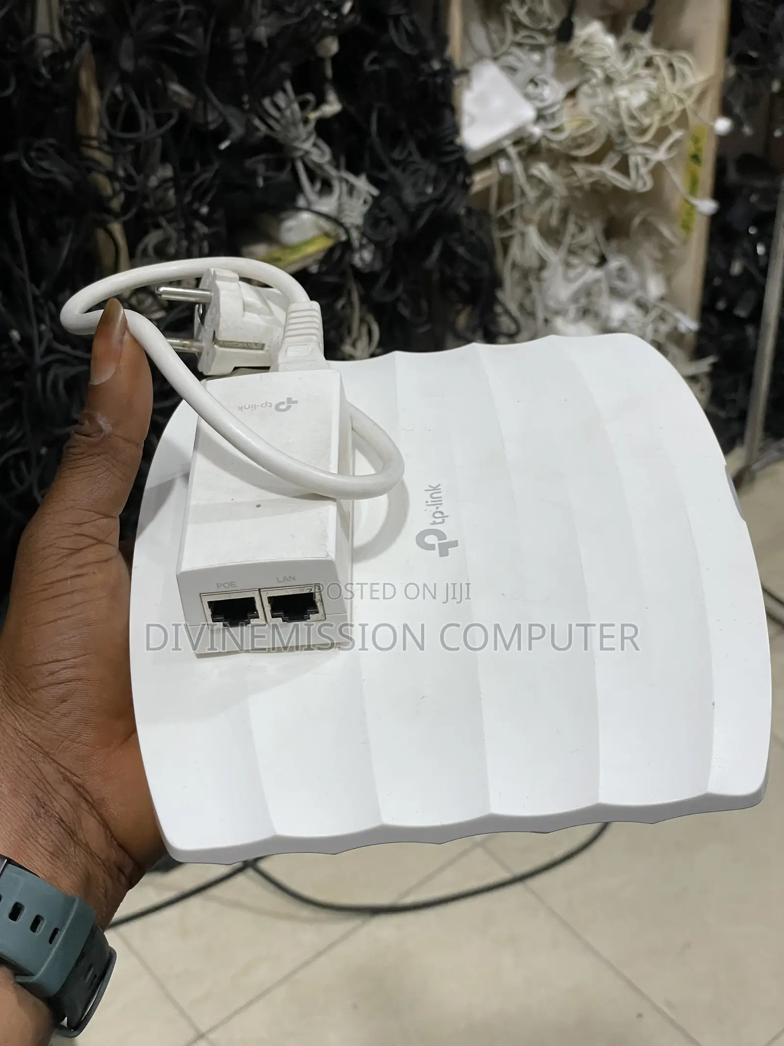 TP Link EAP225 Omada, AC 1350 Wireless Band Gigabit .
