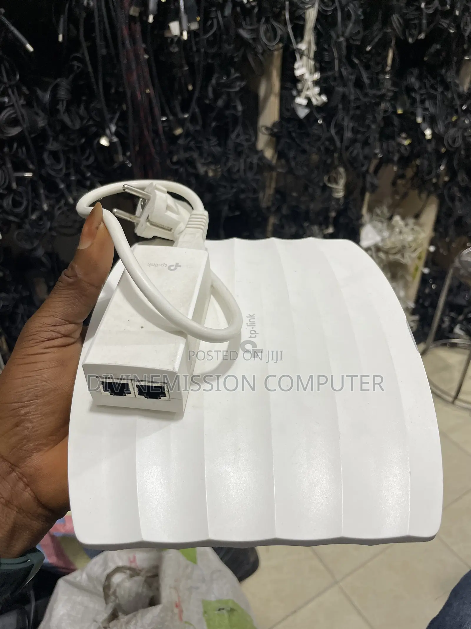 TP Link EAP225 Omada, AC 1350 Wireless Band Gigabit .