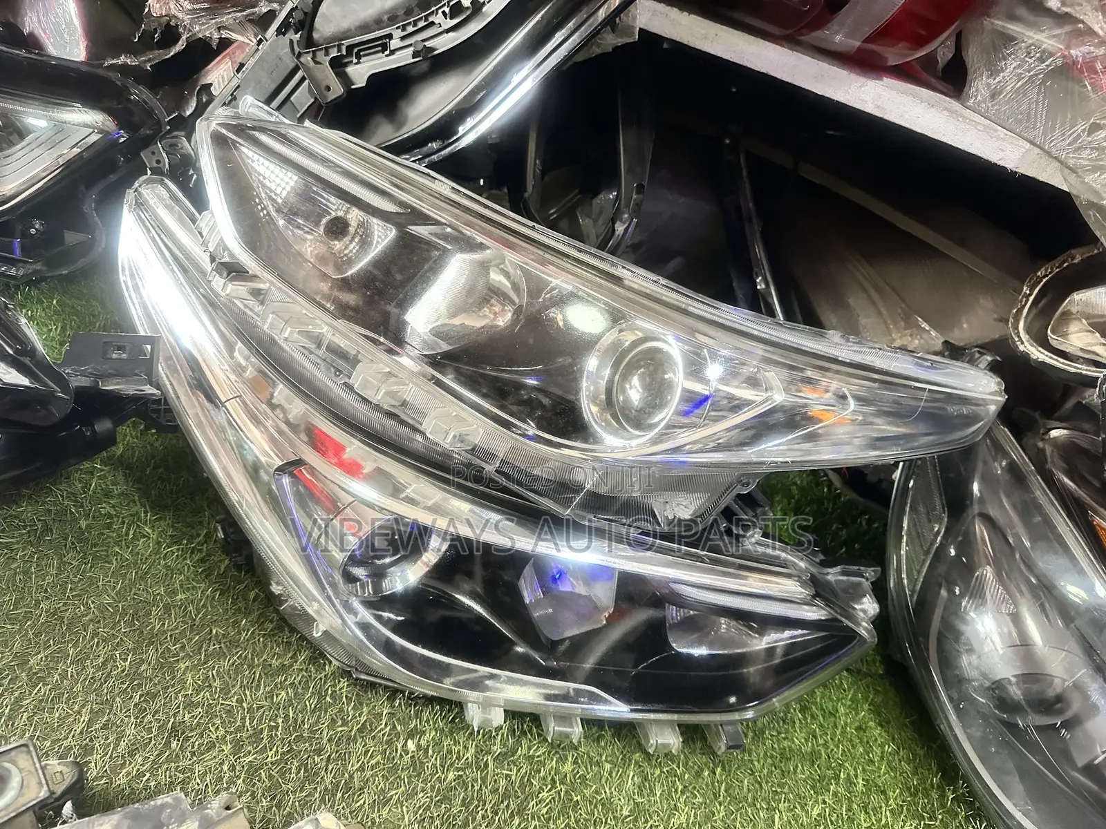 Toyota Yaris 2018-2019-2020-2021 Original Headlight Pair