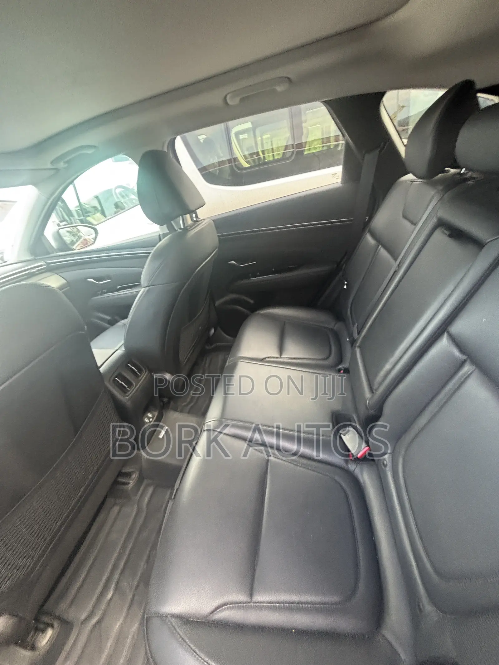 Hyundai Tucson 2024 Brown