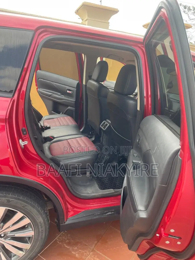Mitsubishi Outlander SE FWD 2019 Red