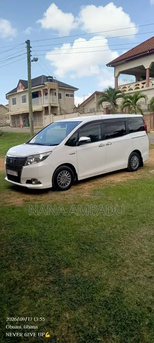 Toyota Voxy 2015 White