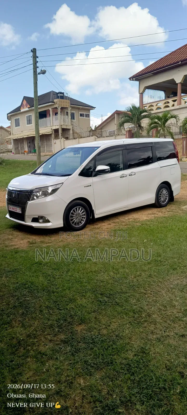 Toyota Voxy 2015 White