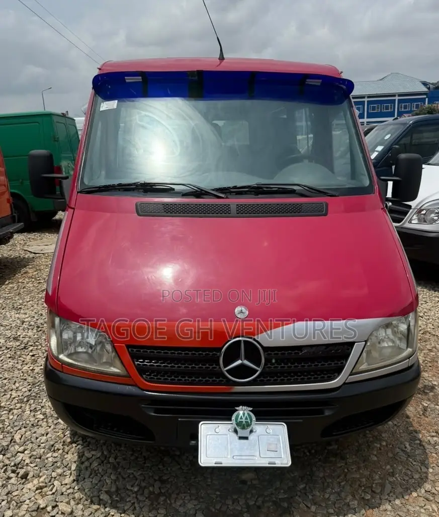 Mercedes-Benz Sprinter 2005 Red