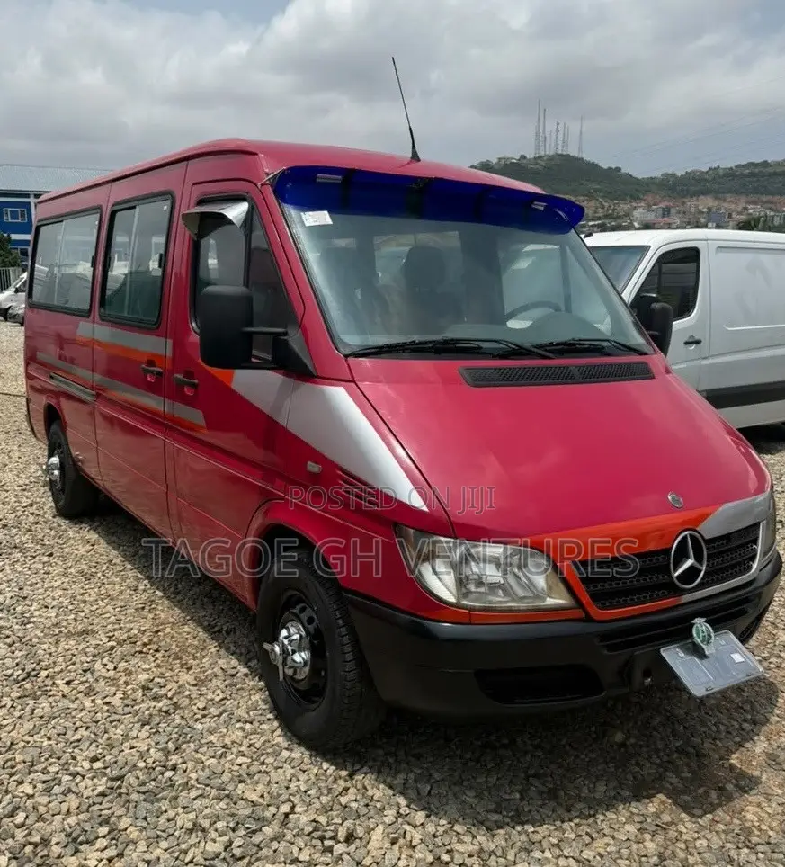 Mercedes-Benz Sprinter 2005 Red