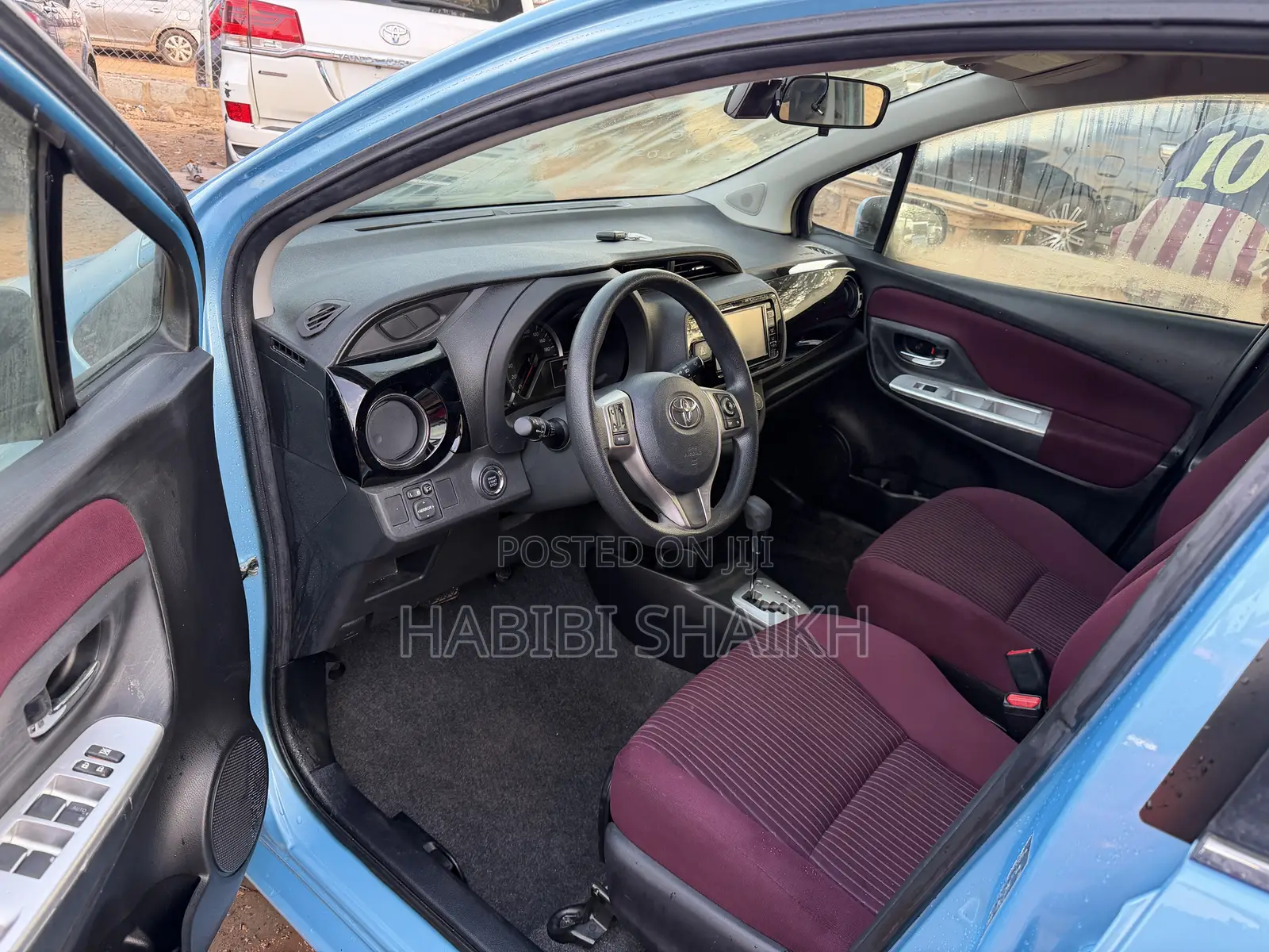 Toyota Vitz 1.3 FWD 5dr 2015 Blue