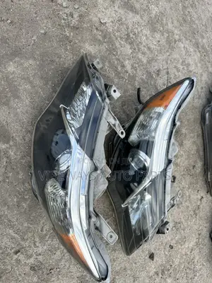 Toyota Camry 2012-2014 Headlights Original Used Pair
