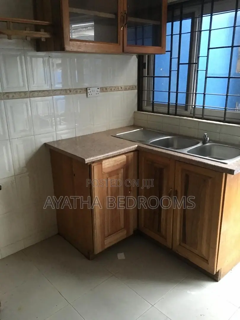 3bdrm House in Modern Properties, Sakumono for rent