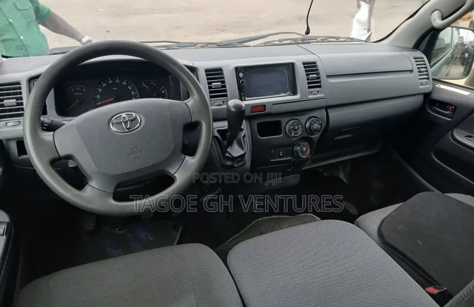 Toyota HiAce 2013 Grey
