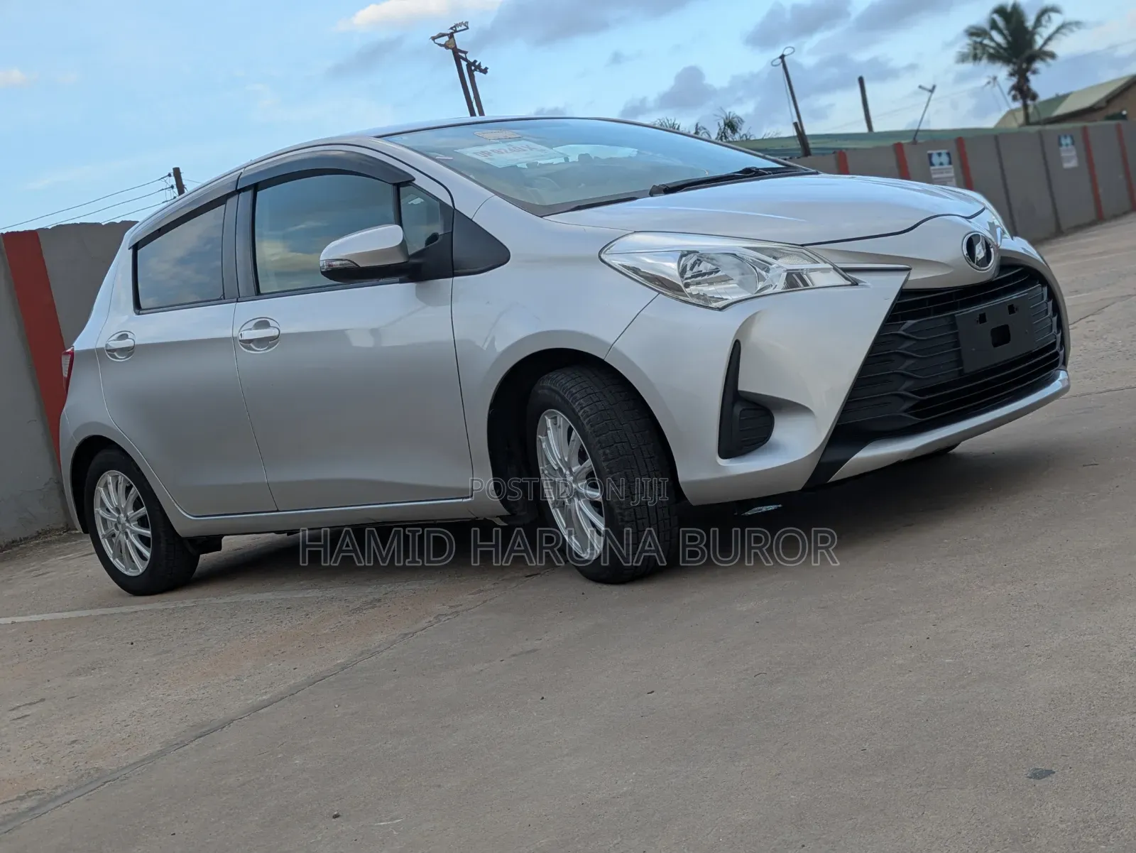 Toyota Vitz 1.3 FWD 5dr 2018 Silver