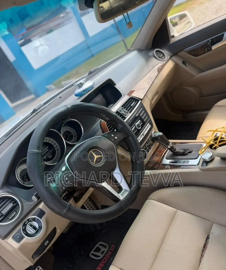 Mercedes-Benz C250 2014 White