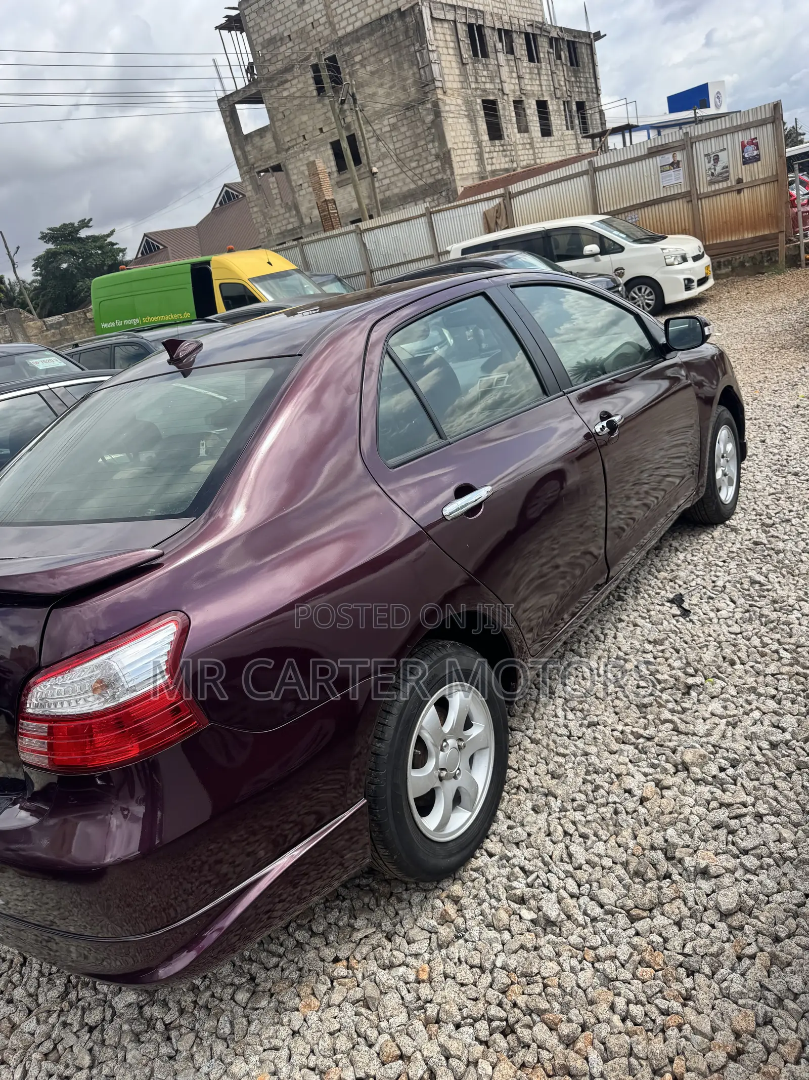 Toyota Yaris Base Sedan 4dr 2010 Brown