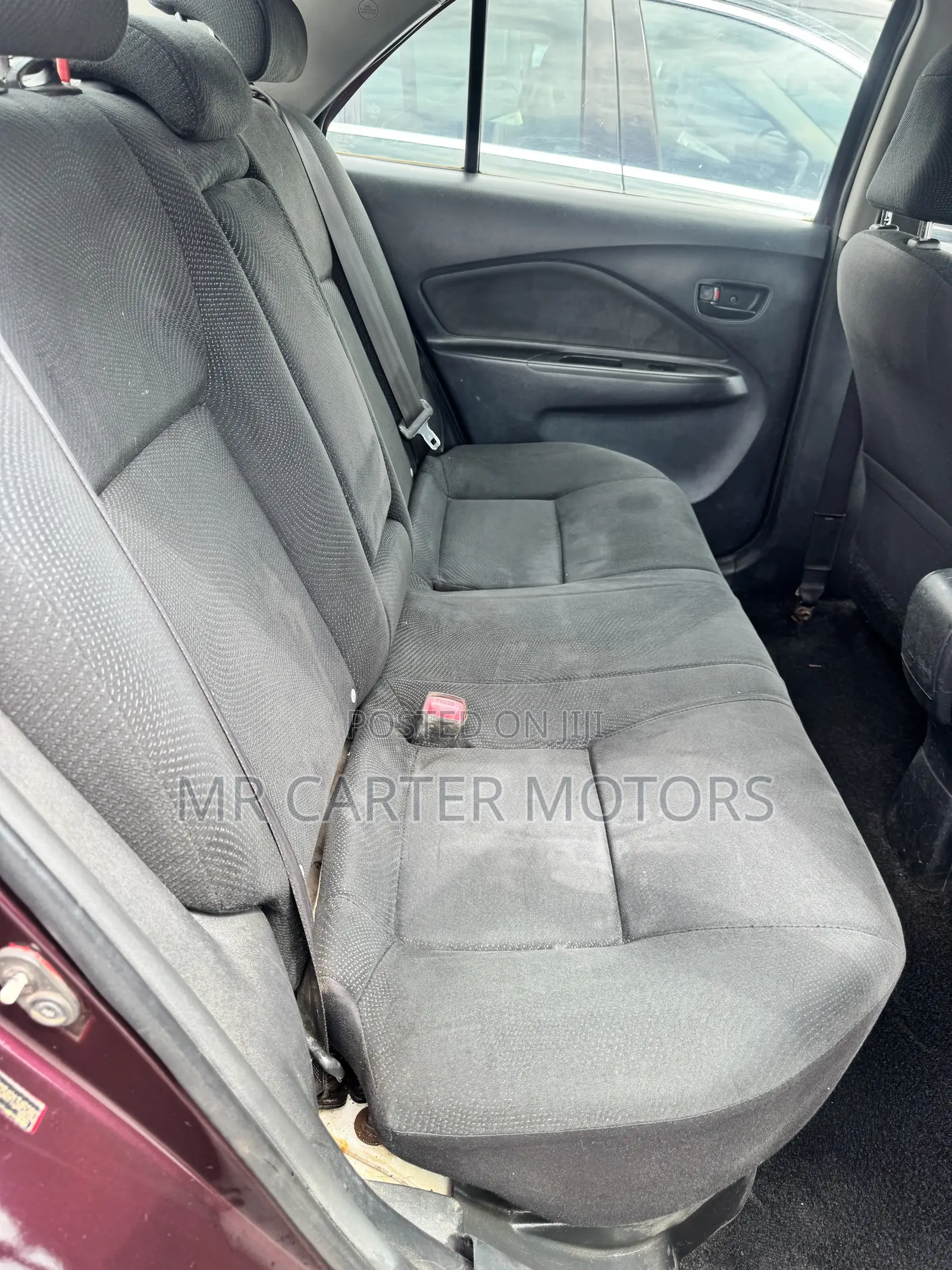 Toyota Yaris Base Sedan 4dr 2010 Brown