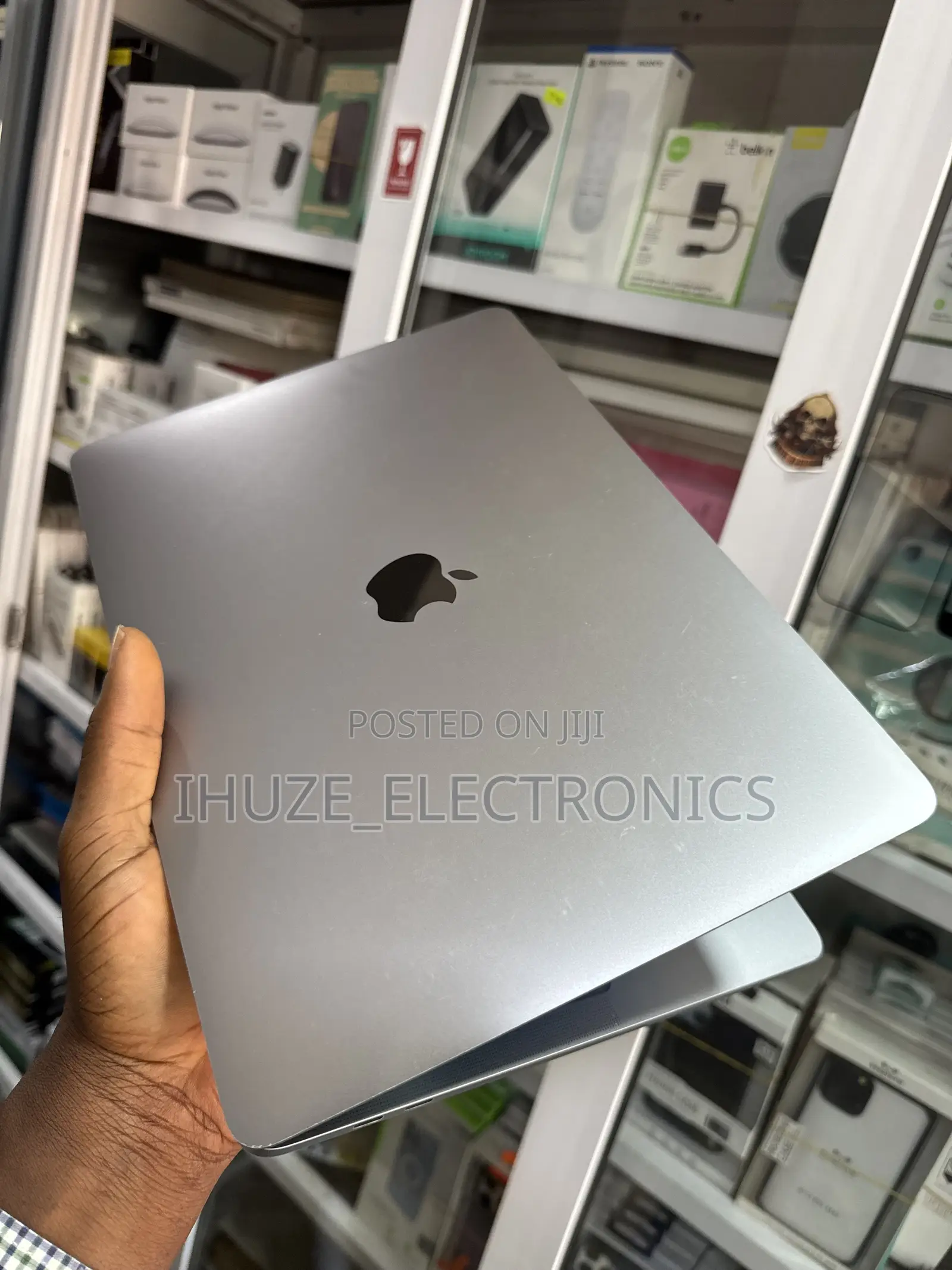 Laptop Apple MacBook Pro 2020 M1 16GB Apple M1 SSD 512GB